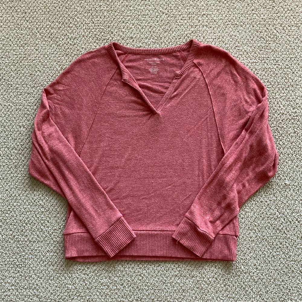 American Eagle Soft & Sexy Plush Long Sleeve V-Neck Shirt Blouse Small GUC